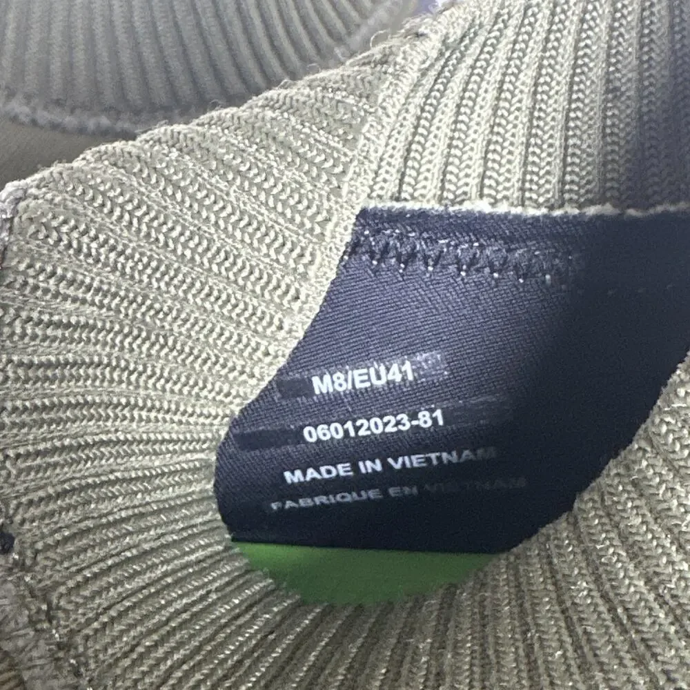 OOFOS OOmg eeZee Men’s 8 Recovery Shoes Slip-On olive green Comfort Sneakers